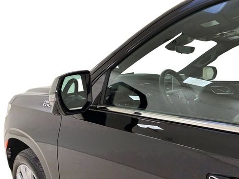 Used 2023 Chevrolet Tahoe High Country image 10