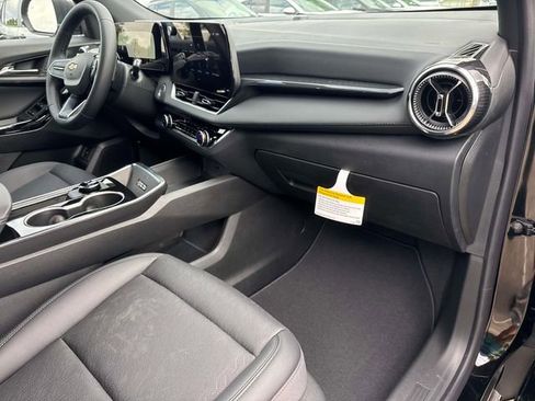 New 2026 Chevrolet Equinox LT w/ Convenience Package II FWD image 15