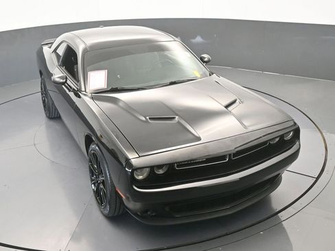 Used 2019 Dodge Challenger SXT image 52