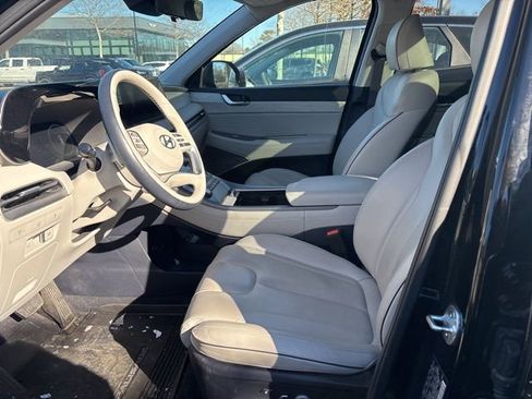 Used 2023 Hyundai Palisade Calligraphy image 6