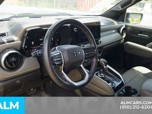 Used 2023 Chevrolet Colorado ZR2 w/ ZR2 Convenience Package III AWD/4WD image 16