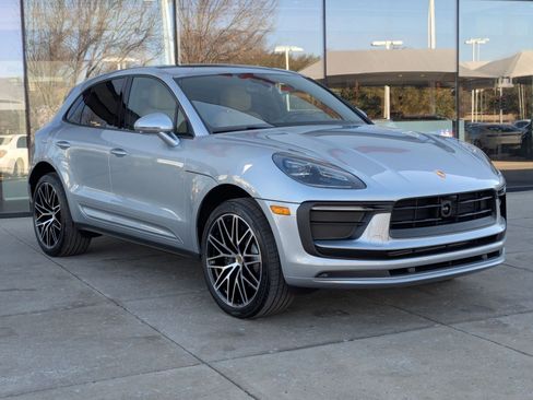 New 2026 Porsche Macan image 7