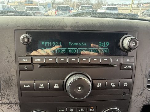 Used 2014 Chevrolet Silverado 2500 LT image 18