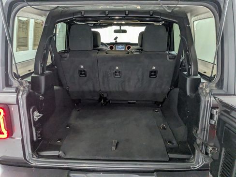 Used 2021 Jeep Wrangler Unlimited Sahara w/ Safety Group AWD/4WD image 24