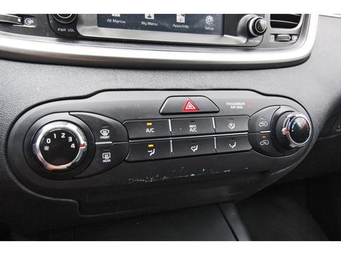 Used 2020 Kia Sorento FWD V6 image 26