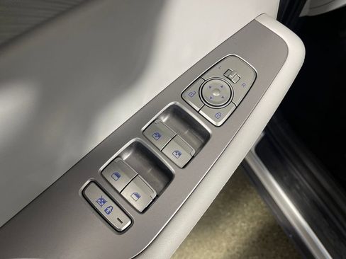 Certified 2025 Hyundai Palisade SEL image 19