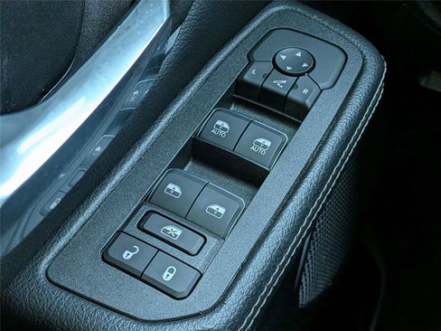 Certified 2025 RAM 1500 Laramie image 27