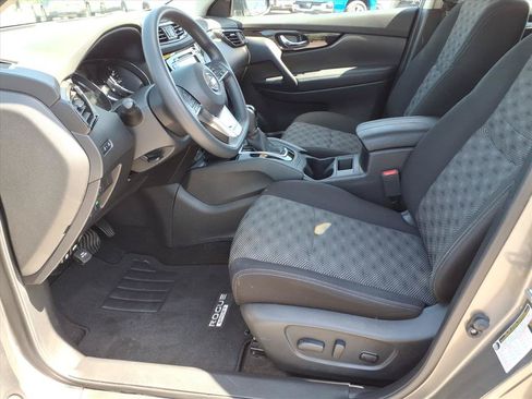 Certified 2020 Nissan Rogue Sport SV FWD image 13