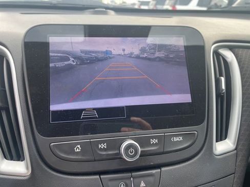 Used 2023 Chevrolet Malibu LS FWD image 13