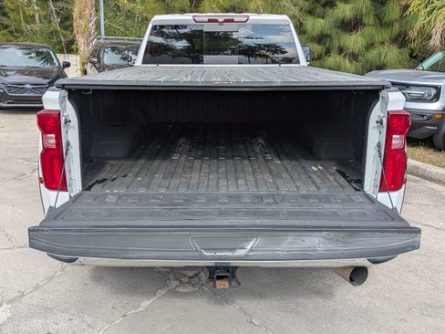 Used 2023 Chevrolet Silverado 3500 LTZ w/ LTZ Convenience Package image 12