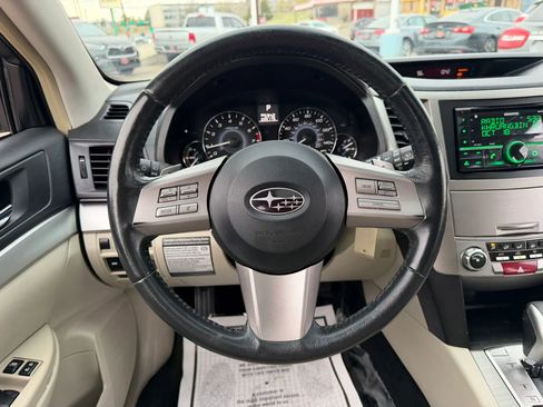 Used 2010 Subaru Outback 2.5i Premium image 21