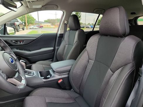 Certified 2025 Subaru Outback Premium AWD/4WD image 14