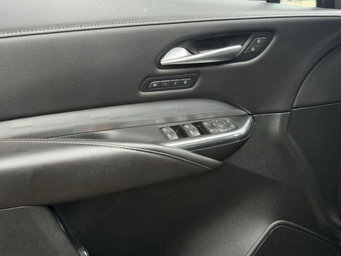 Used 2024 Cadillac XT4 Premium Luxury FWD image 23