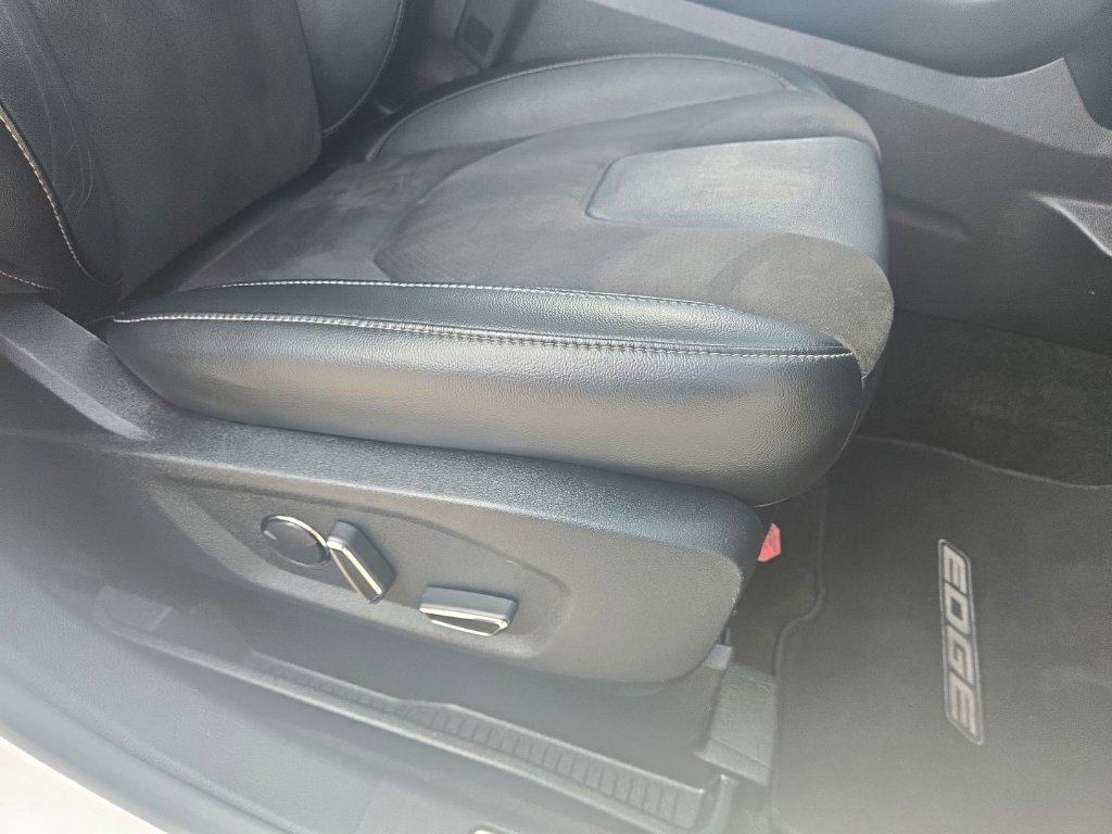 Used 2018 Ford Edge Sport w/ Equipment Group 401A AWD/4WD image 18