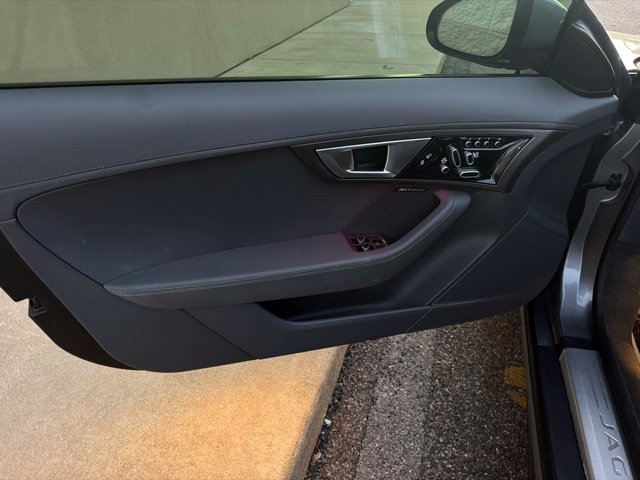 Used 2015 Jaguar F-TYPE S RWD image 11
