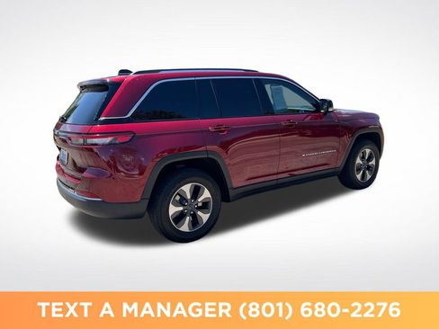 Used 2023 Jeep Grand Cherokee 4WD 4xe image 5