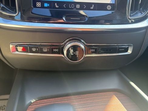 Used 2025 Volvo V60 B5 Cross Country Plus image 43
