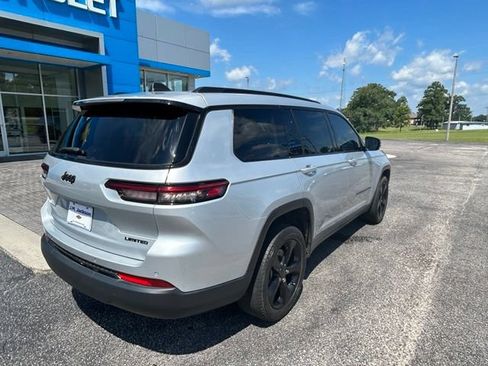 Used 2024 Jeep Grand Cherokee L Limited w/ Black Appearance Package RWD image 2