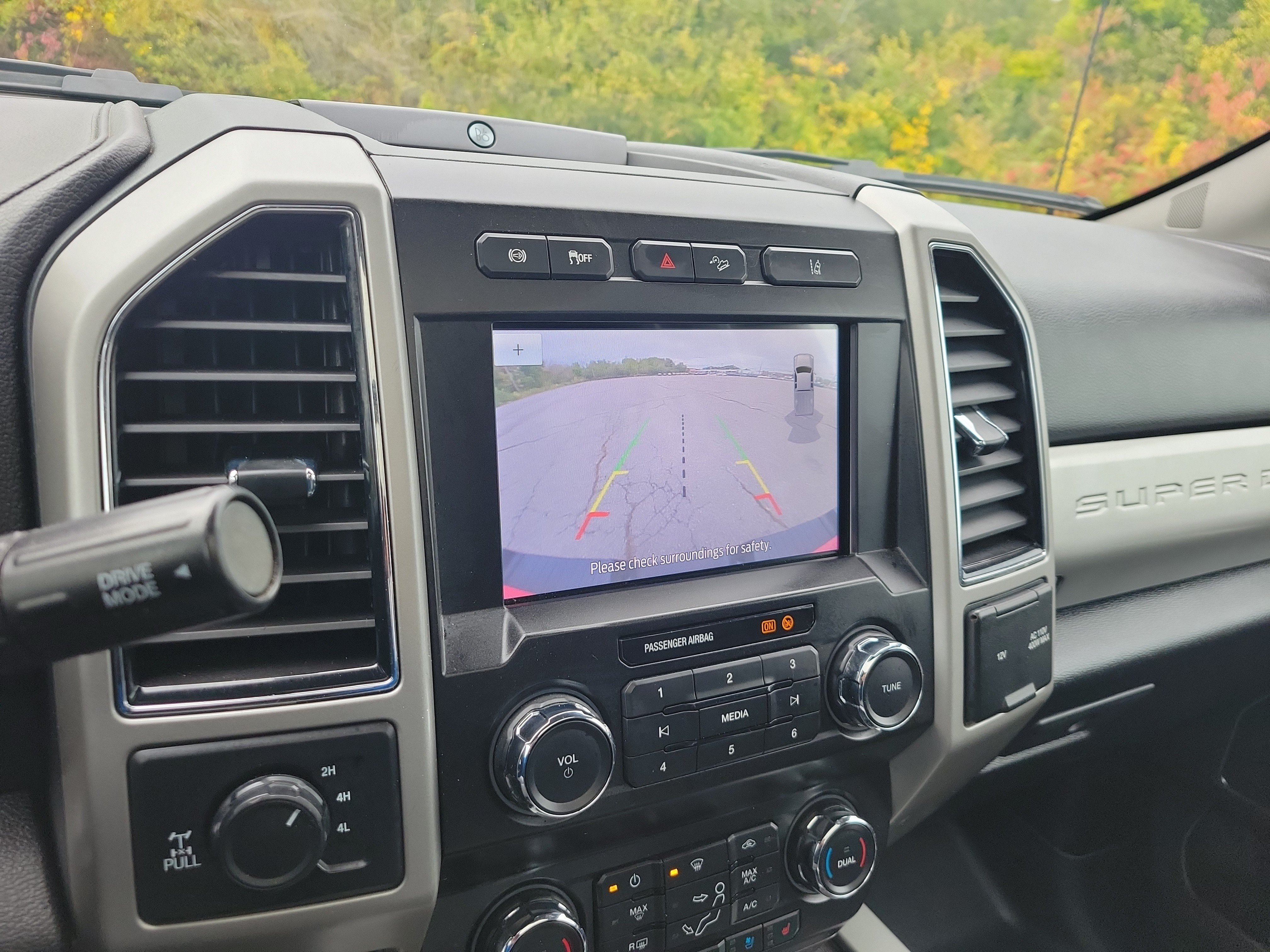 Used 2020 Ford F350 Lariat w/ Lariat Ultimate Package AWD/4WD image 26