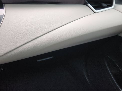 Used 2025 Toyota Corolla LE FWD image 23