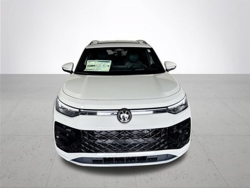New 2026 Volkswagen Tiguan SEL R-Line AWD/4WD image 3