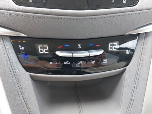 Used 2025 Cadillac XT5 Premium Luxury w/ Technology Package AWD/4WD image 22