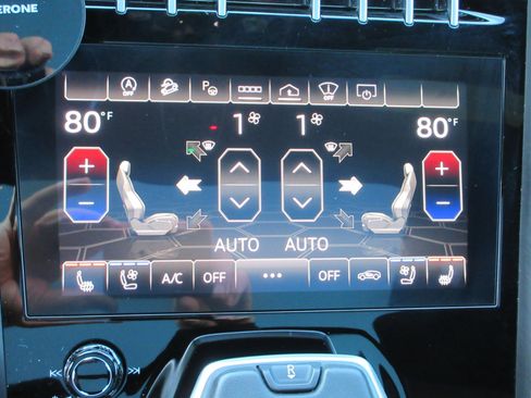 Used 2022 Lamborghini Urus image 72