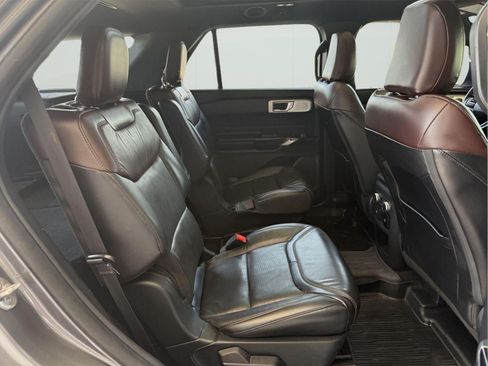 Used 2021 Ford Explorer Platinum AWD/4WD image 21