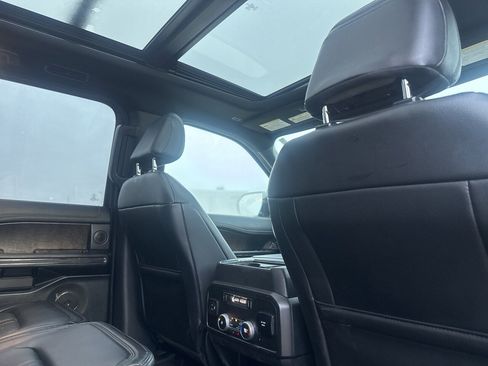 Used 2021 Ford Expedition Limited image 35