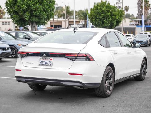 Used 2025 Honda Accord SE image 7