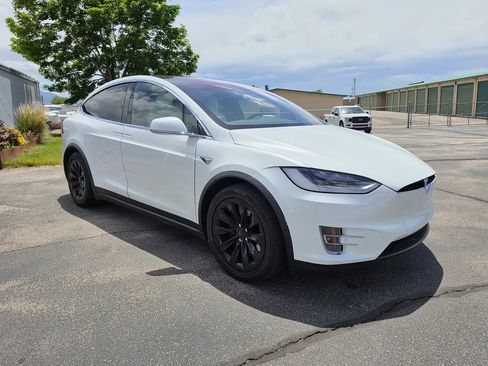 Used 2020 Tesla Model X Long Range AWD/4WD image 16