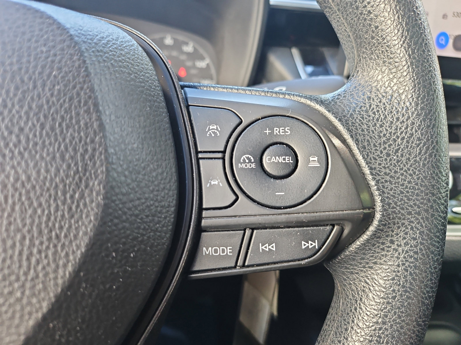 Used 2024 Toyota Corolla LE FWD image 29