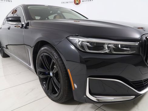 Used 2022 BMW 750i xDrive w/ Luxury Rear Seating Package image 57