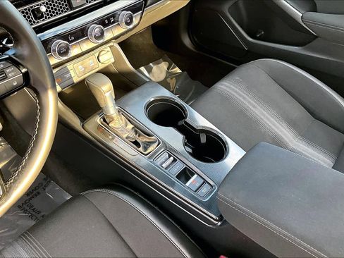 Used 2025 Honda Civic Sport image 16