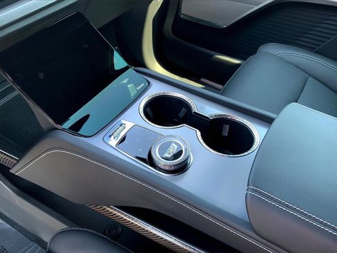 New 2026 Cadillac Vistiq Sport image 10