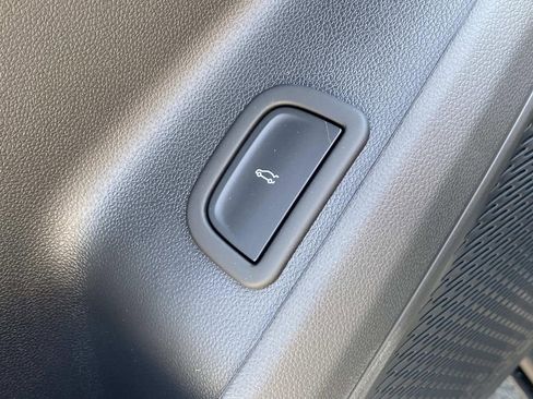 New 2026 Chevrolet Traverse LT w/ Driver Confidence Package image 18