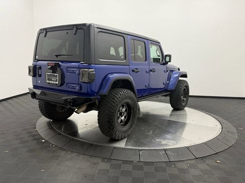 Used 2019 Jeep Wrangler Unlimited Sahara image 7