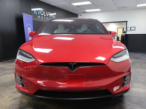 Used 2020 Tesla Model X Long Range AWD/4WD image 7