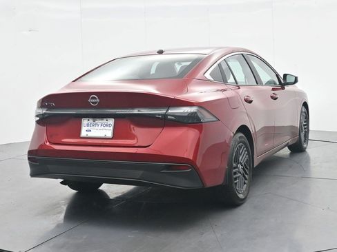 Used 2026 Nissan Sentra SV w/ Floor Mat Package FWD image 6