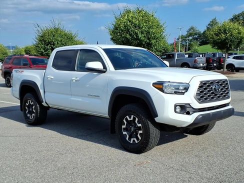 Used 2023 Toyota Tacoma TRD Off-Road w/ Technology Package AWD/4WD image 2