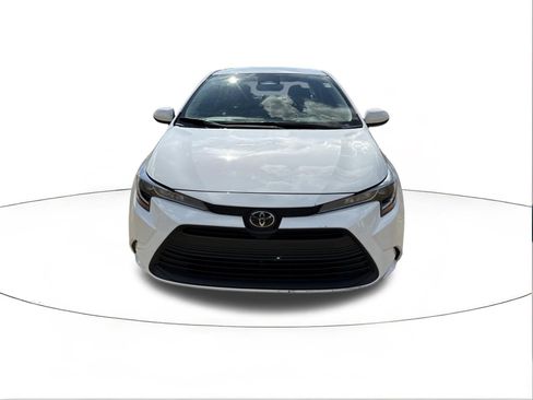 Used 2025 Toyota Corolla LE FWD image 8