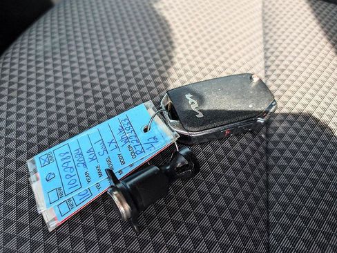 Used 2024 Kia Soul LX w/ Option Group 015 image 30