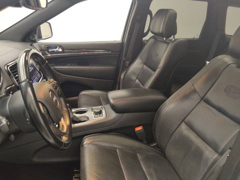 Used 2020 Jeep Grand Cherokee Overland AWD/4WD image 17