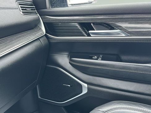 Used 2022 Jeep Wagoneer Series II image 19