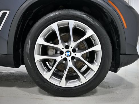 Used 2019 BMW X5 xDrive40i w/ Convenience Package AWD/4WD image 39