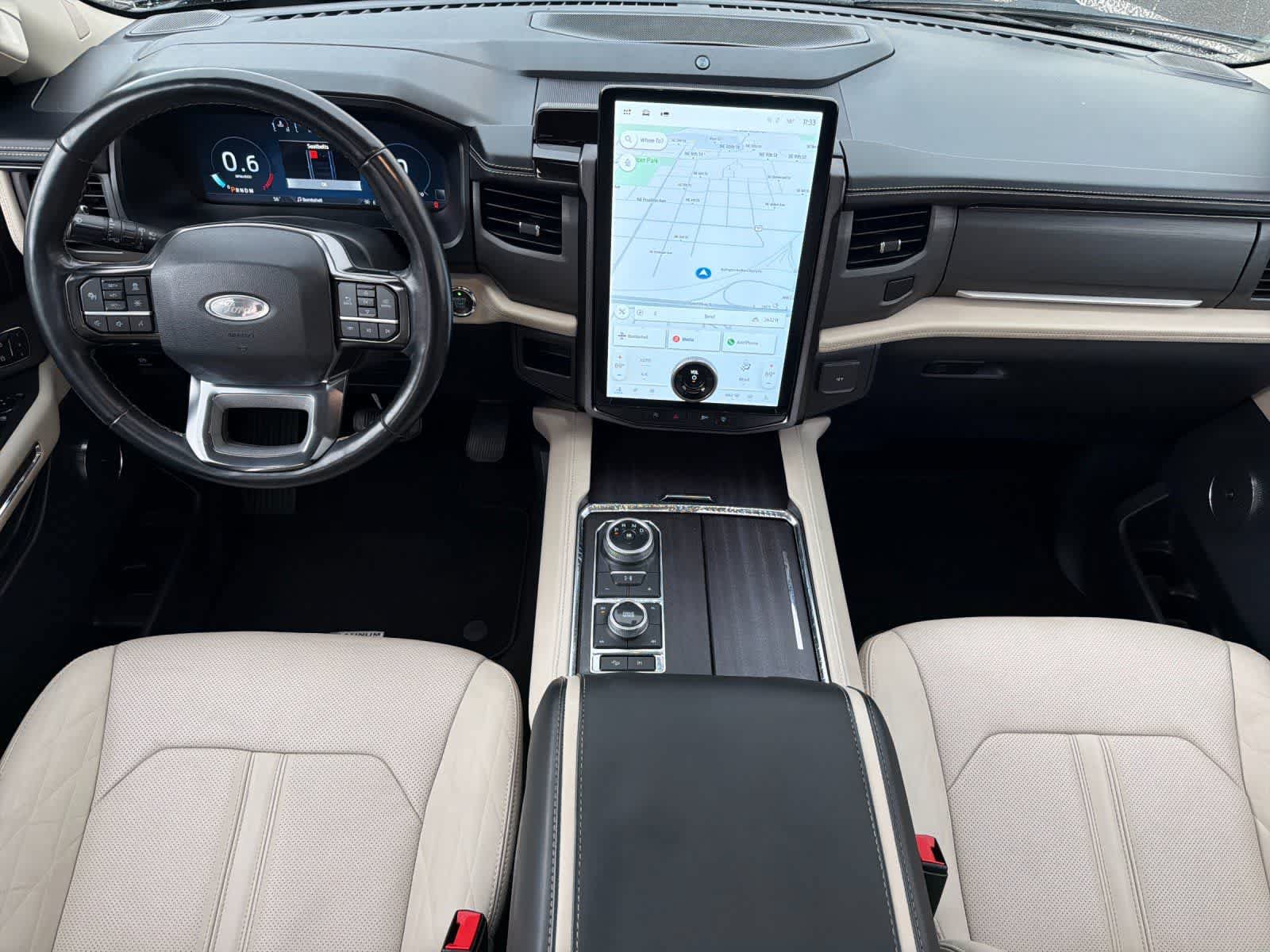 Used 2023 Ford Expedition Max Platinum AWD/4WD image 3