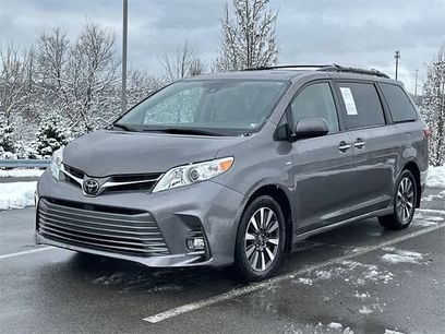 Used 2020 Toyota Sienna XLE