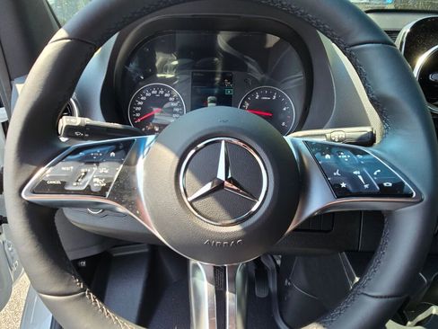 New 2025 Mercedes-Benz Sprinter 2500 image 21