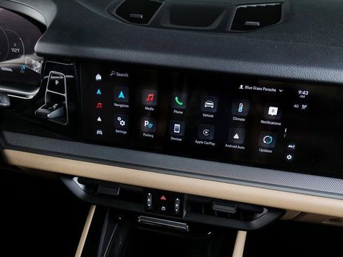 Used 2025 Porsche Cayenne image 16