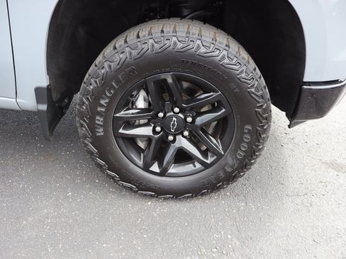 Used 2024 Chevrolet Silverado 1500 LT Trail Boss w/ LT Trail Boss Premium Package image 31